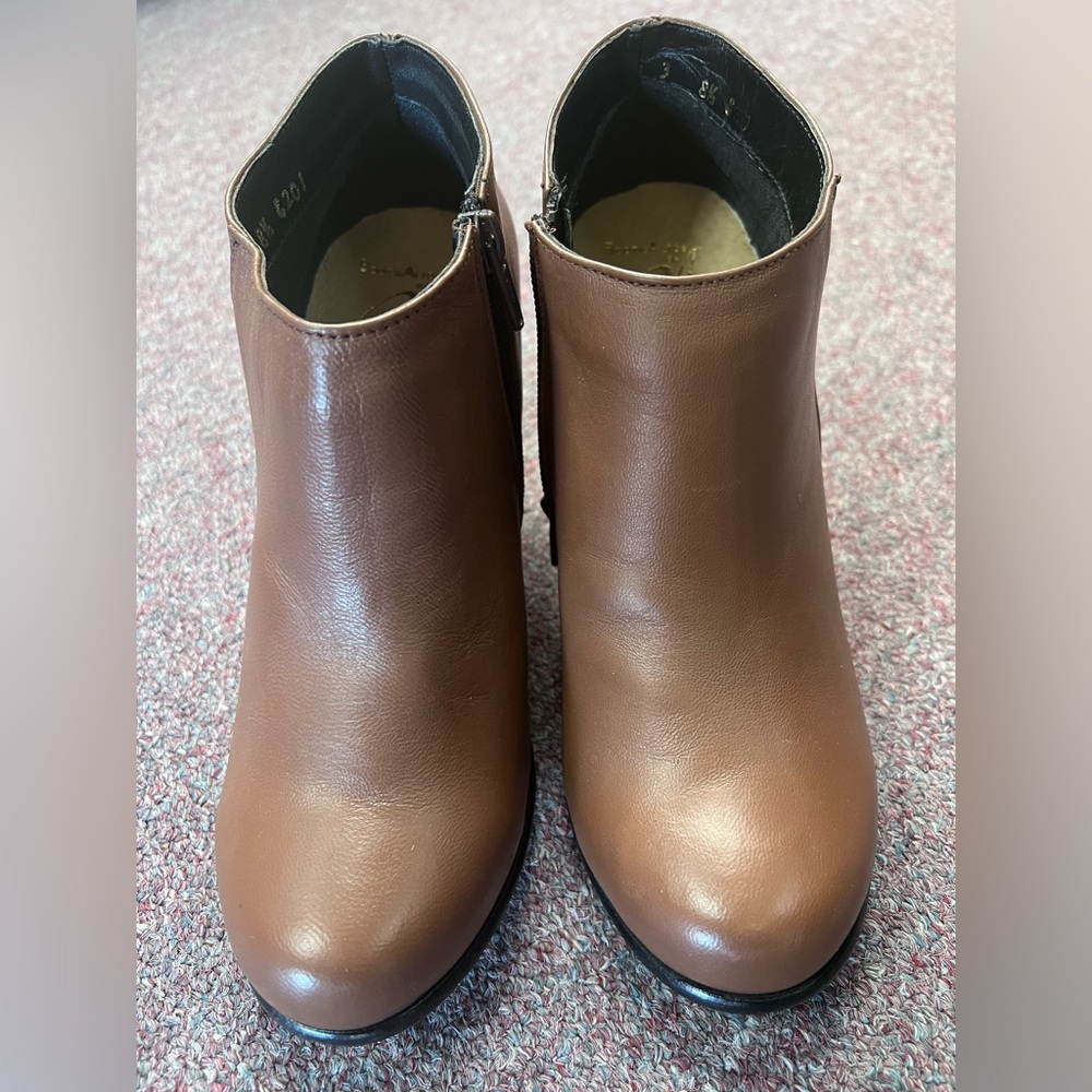bootie altos leather  Clarks Tan Heeled Ankle Boots